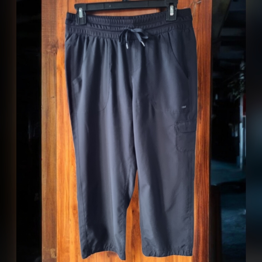 🌟3/$40 Sale!Mix & Match🌟 RBX Activewear Quick Dry Black Cargo Capris